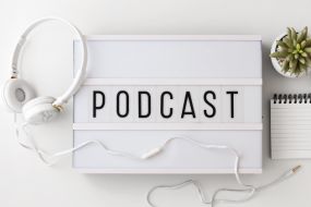 Hvor udgiver man podcast?
